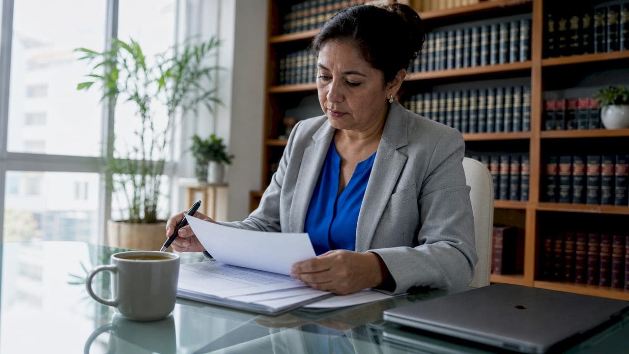 Cover Image for Contract workflow management: a 2026 guide for legal teams